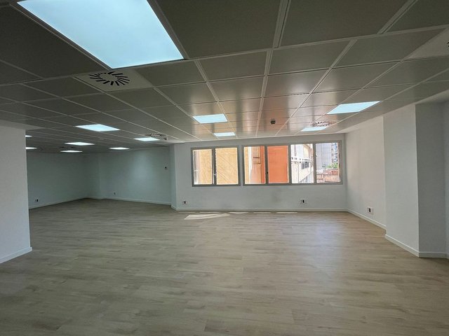 Oficina en alquiler en Les Corts en Barcelona - Imagen 5