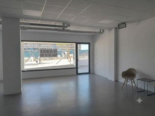 Local comercial en venta en Aljamar en Tomares