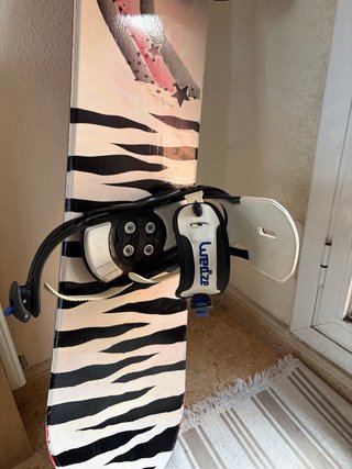 Tabla Snowboard marca Decathlon con Fijaciones