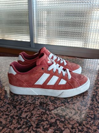 Zapatillas Adidas Court TNS Rubí Talla 43.1/3