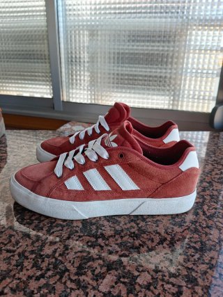 Zapatillas Adidas Court TNS Rubí Talla 43.1/3