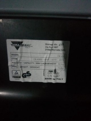 Baca de coche en buen estado