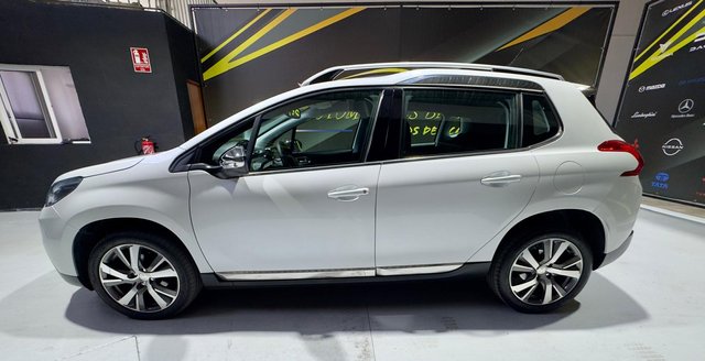 PEUGEOT 2008 Style 1.6 BlueHDi 100 Cv