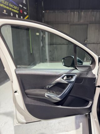 PEUGEOT 2008 Style 1.6 BlueHDi 100 Cv