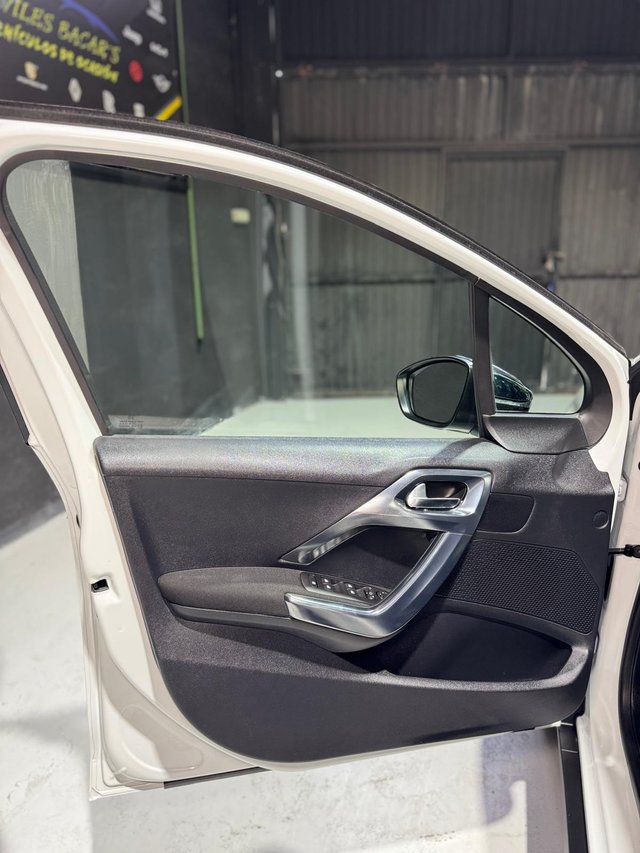 PEUGEOT 2008 Style 1.6 BlueHDi 100 Cv