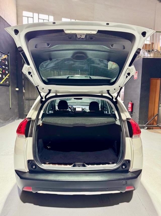 PEUGEOT 2008 Style 1.6 BlueHDi 100 Cv
