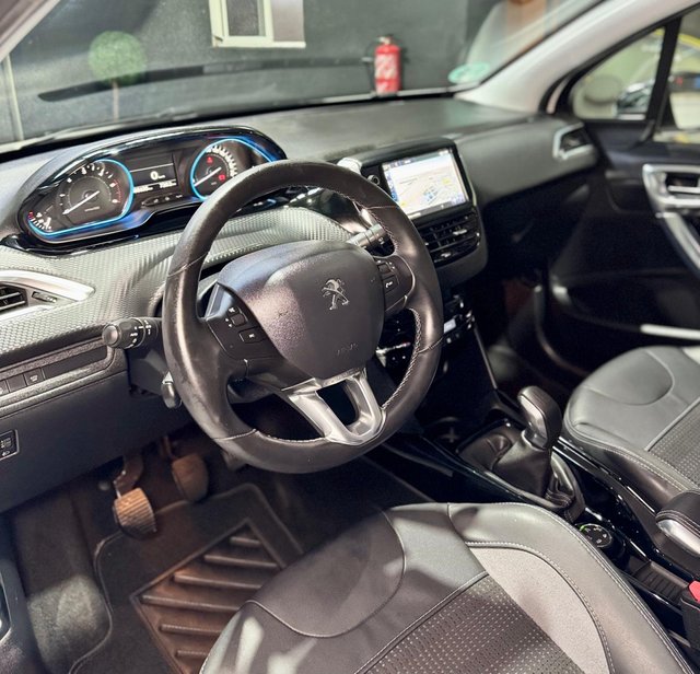 PEUGEOT 2008 Style 1.6 BlueHDi 100 Cv