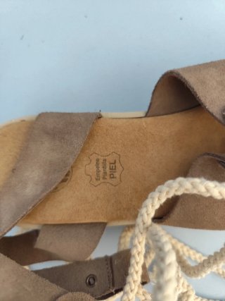 Sandalias T-39 Beige/Marrón