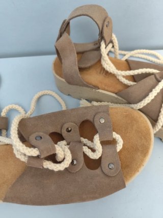 Sandalias T-39 Beige/Marrón