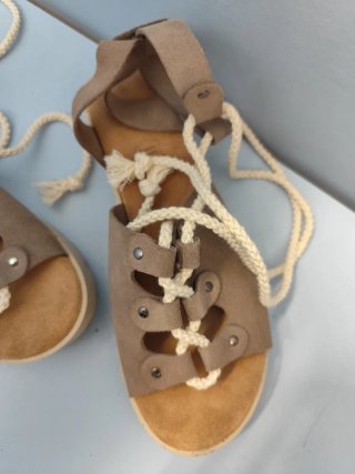 Sandalias T-39 Beige/Marrón