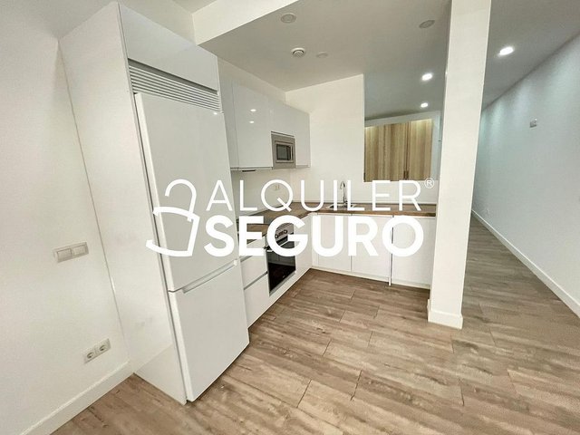 Estudio en alquiler en Pradolongo en Madrid - Imagen 4