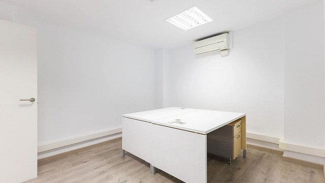 Oficina en alquiler en Les Corts en Barcelona - Imagen 15