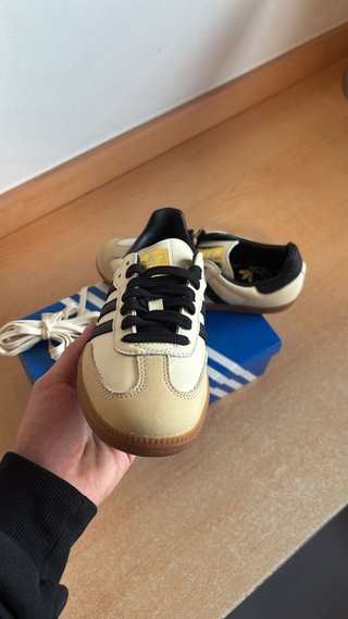 Adidas Samba Beige y Negro