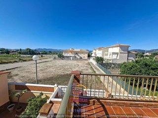 Chalet en alquiler en Oliva Playa en Oliva