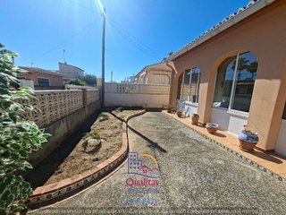 Chalet en alquiler en Oliva Playa en Oliva