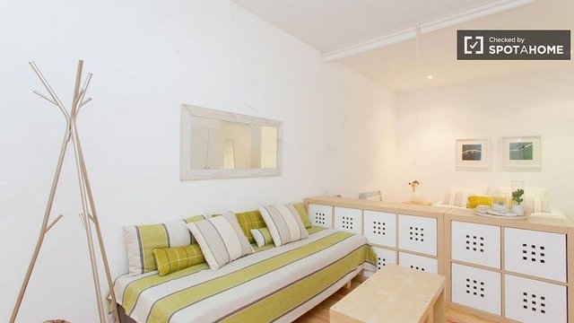 Estudio en alquiler en Cortes - Huertas en Madrid - Imagen 3