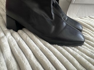 Botas pretas salto baixo