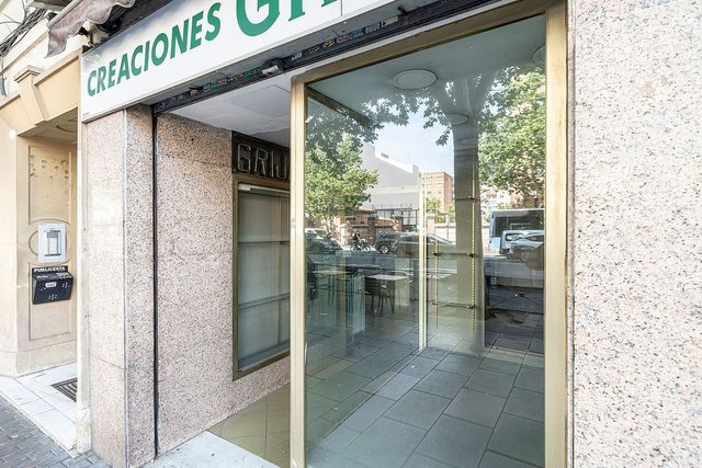Local comercial en alquiler en Bellas Vistas en Madrid - Imagen 5