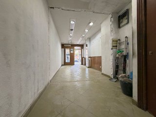 Local comercial en alquiler en Bellas Vistas en Madrid