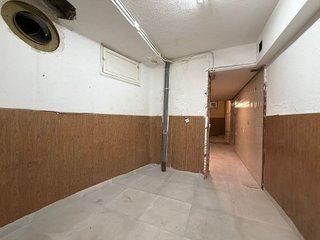 Local comercial en alquiler en Bellas Vistas en Madrid