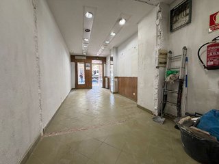 Local comercial en alquiler en Bellas Vistas en Madrid