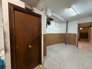 Local comercial en alquiler en Bellas Vistas en Madrid