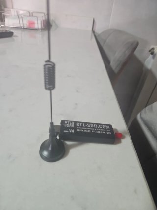 RTL-SDR V4 Módulo USB con Antena nuevo funciona ok