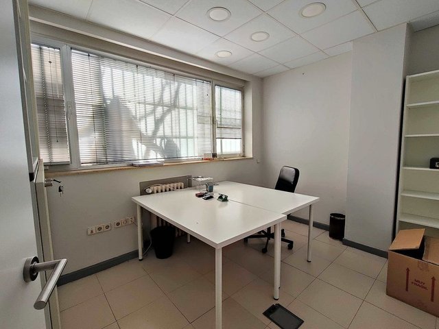 Local comercial en alquiler en Almagro en Madrid - Imagen 11