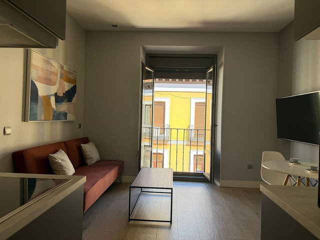Piso en alquiler en Palacio en Madrid - Imagen 2