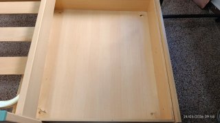 Cama individual con somier de madera