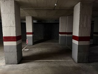 Garaje en venta en Eixample Nord – La Devesa en Girona