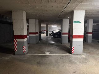 Garaje en venta en Eixample Nord – La Devesa en Girona