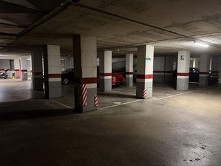Garaje en venta en Eixample Nord – La Devesa en Girona