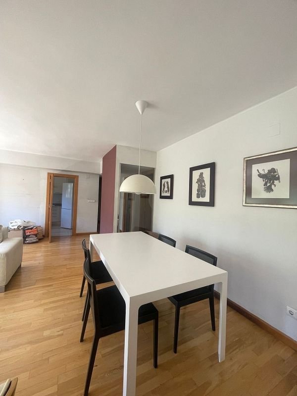 Piso en alquiler en En Corts en Valencia - Imagen 2