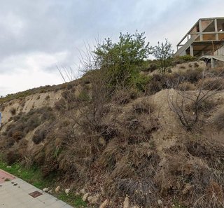 Terreno en venta en Zubia (La)
