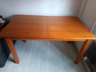 Mesa de comedor extensible de madera