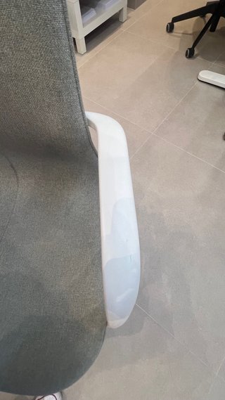 Silla de oficina gris