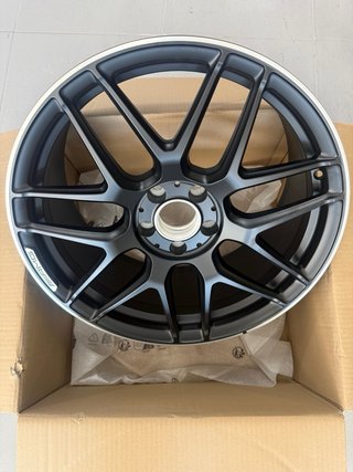 Llanta AMG Original