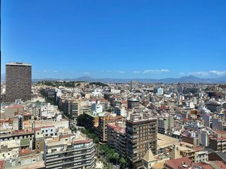Piso en alquiler en Ensanche - Diputación en Alicante