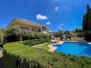 Chalet en alquiler en Elviria en Marbella