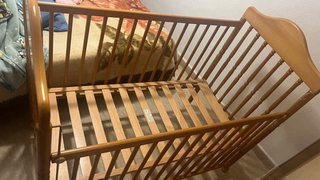 Cuna de bebé de madera