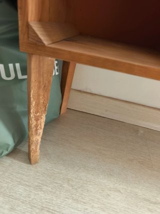 Aparador de madera con cajones