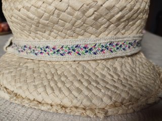 Sombrero de paja para niña