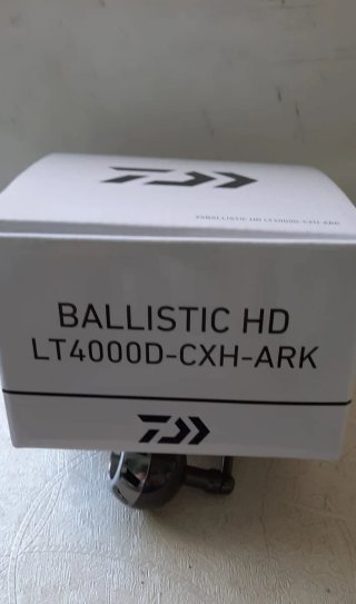Carrete Daiwa Ballistic HD LT4000D