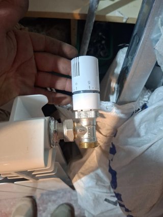 Radiador blanco metal 1 meses uso
