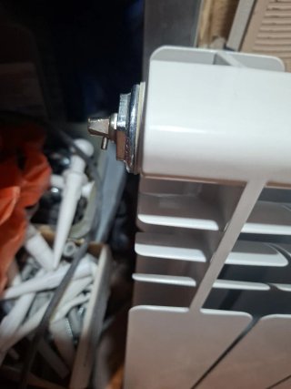 Radiador blanco metal 1 meses uso