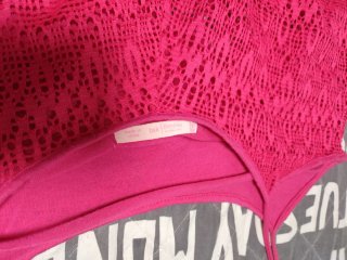 Top Bershka rosa encaje