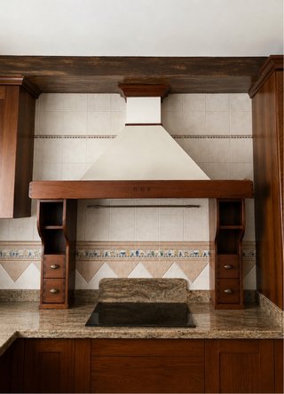 Campana y mueble de cocina