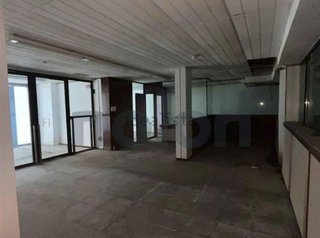 Local comercial en venta en Font Pudenta – Can Sant Joan en Montcada i Reixac