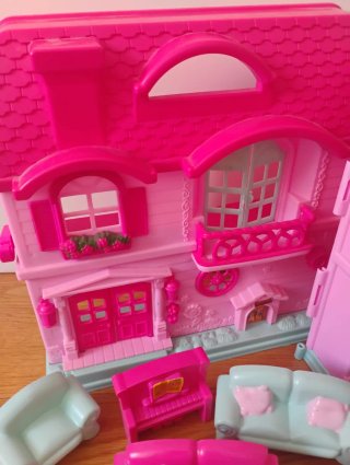 Casita de muñecas con luzes, sonidos y muebles